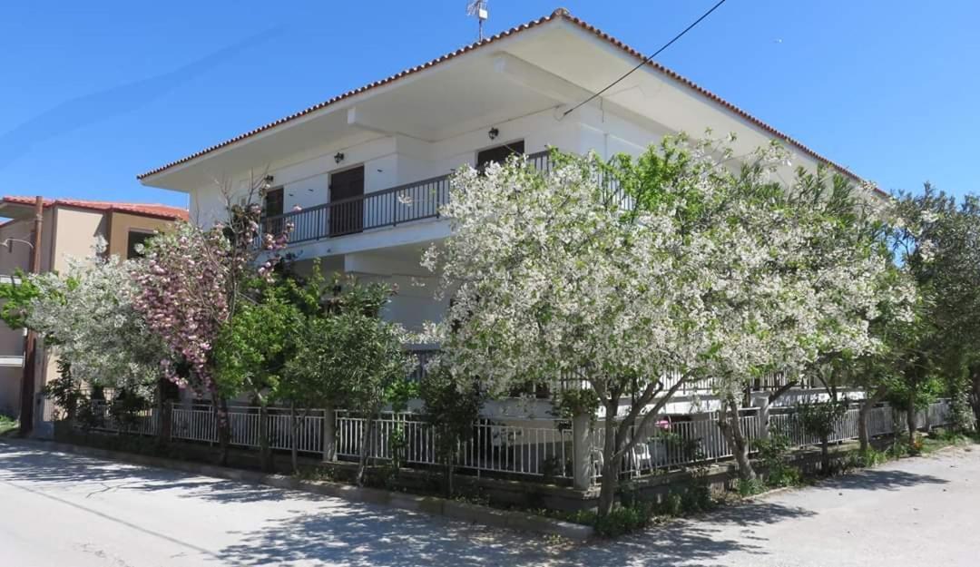 P.A.G Apartments Néa Róda Kültér fotó